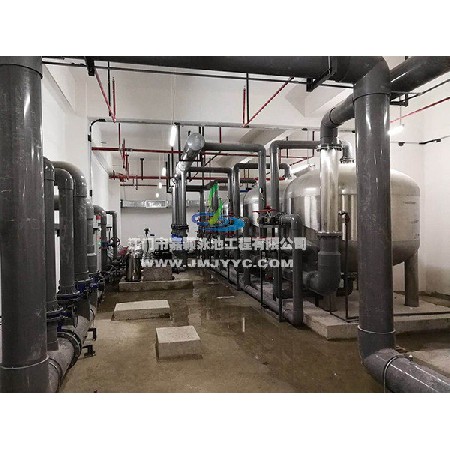 佛山招商悅府小區游泳池