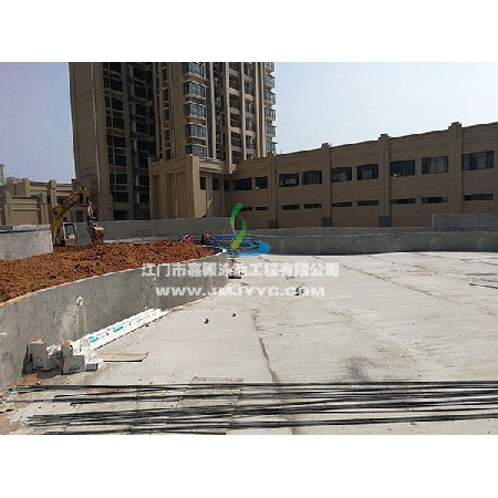 朗晴新天地小區游泳池