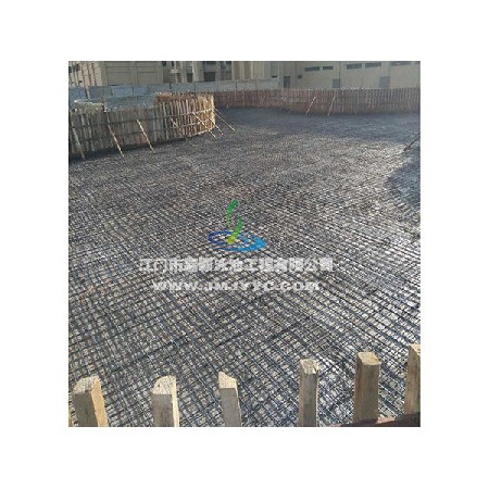 朗晴新天地小區游泳池