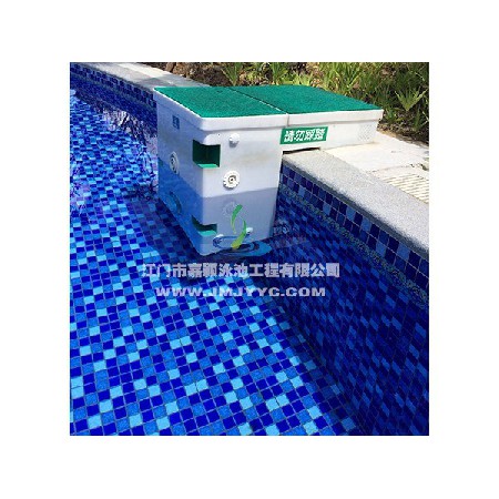 鶴山奧園匯源新都小區游泳池