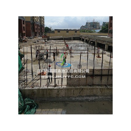 新會御郡花園小區泳池