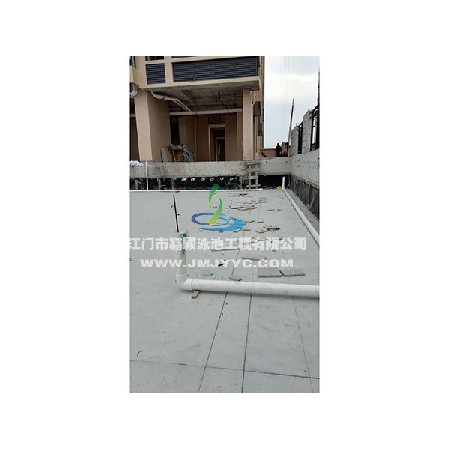 開平銀座中心空中泳池